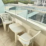Park Seaside Escape شقة